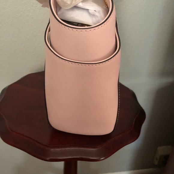 Michael Kors tote - Picture 5 of 11